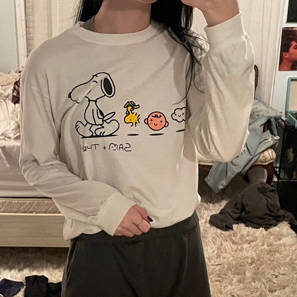 SOLDD!!!!!! White Long Sleeve Peanuts Tee - Picture 2 of 6